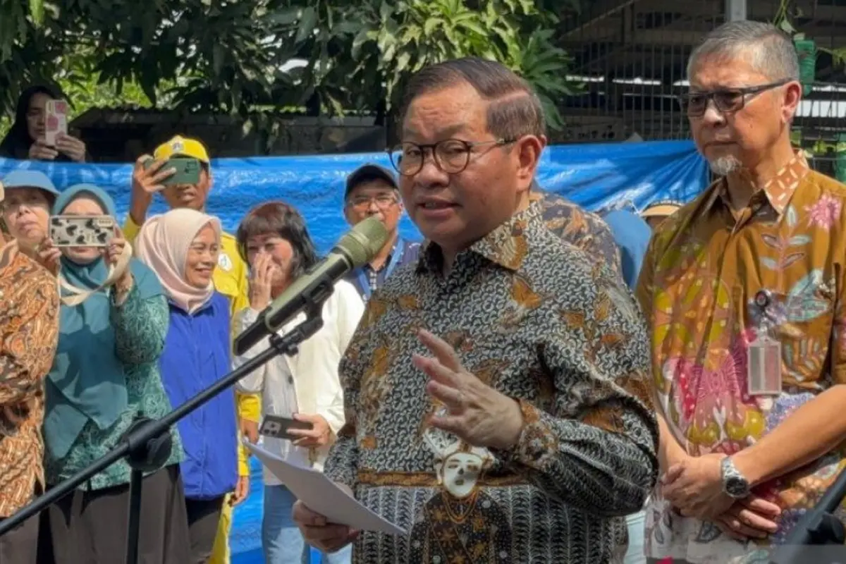 Gubernur DKI Jakarta Pramono Anung di Jakarta Barat, Kamis (11/6/2026).