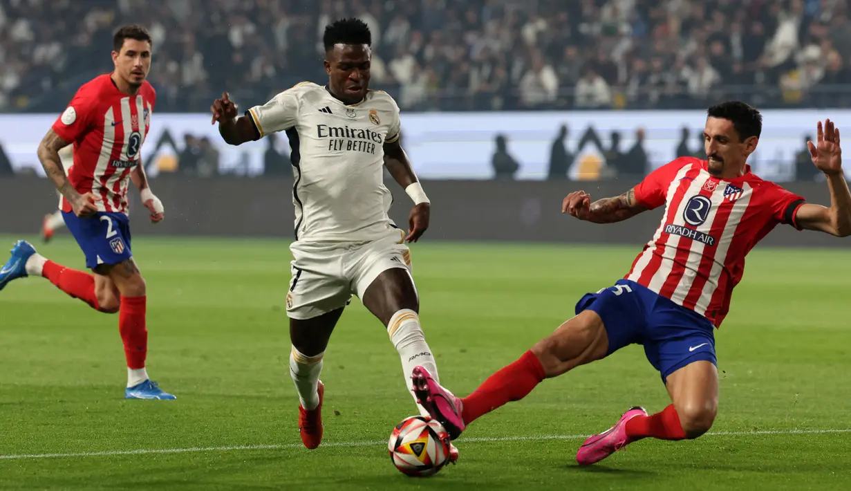 Berkat hasil ini, Real Madrid berhak melaju ke partai final untuk menghadapi pemenang laga Barcelona vs Osasuna. (Giuseppe CACACE / AFP)