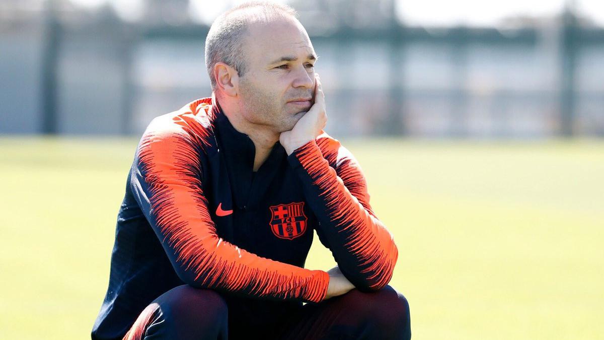 Iniesta Belum Pasti Tinggalkan Barcelona
