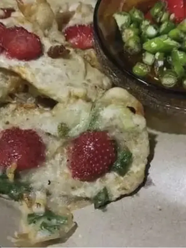 8 Potret Nyeleneh Orang Masak Buah, Ada Rambutan Goreng