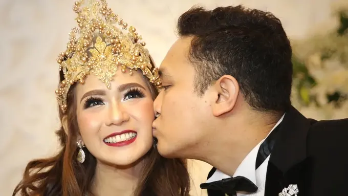 [Bintang] Resepsi Pernikahan Gilang Dirga dan Adiezty Fersa