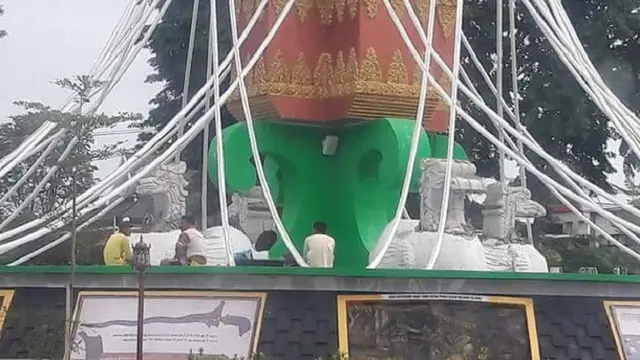 Tugu Keris Siginjai Kota Jambi