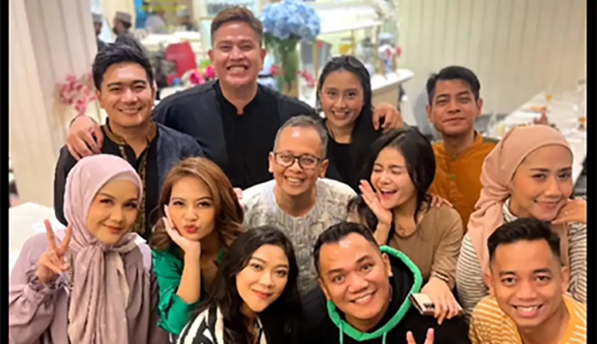 <p>"Makasih mas @aritulang_official yg telah memprakasai bukber kali ini, nah giliran siapa nih yang jadi EO buat Halal bi Halal?," tutup Tiwi. [Instagram/mysamawar]</p>