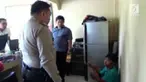 Seorang penjambret melakukan aksinya sambil memegang payudara korban ditangkap warga setelah korban berteriak menjerit minta tolong.