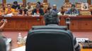 Sejumlah perwakilan suporter sepak bola mengikuti rapat dengar pendapat dengan Komisi X DPR di Kompleks Parlemen, Senayan, Jakarta, Selasa (8/11/2022). Rapat tersebut membahas pengelolaan dan manajemen pertandingan serta perlindungan suporter di dalam Undang-Undang. (Liputan6.com/Angga Yuniar)