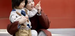 Ilustrasi ibu dan anak | copyright freepik.com