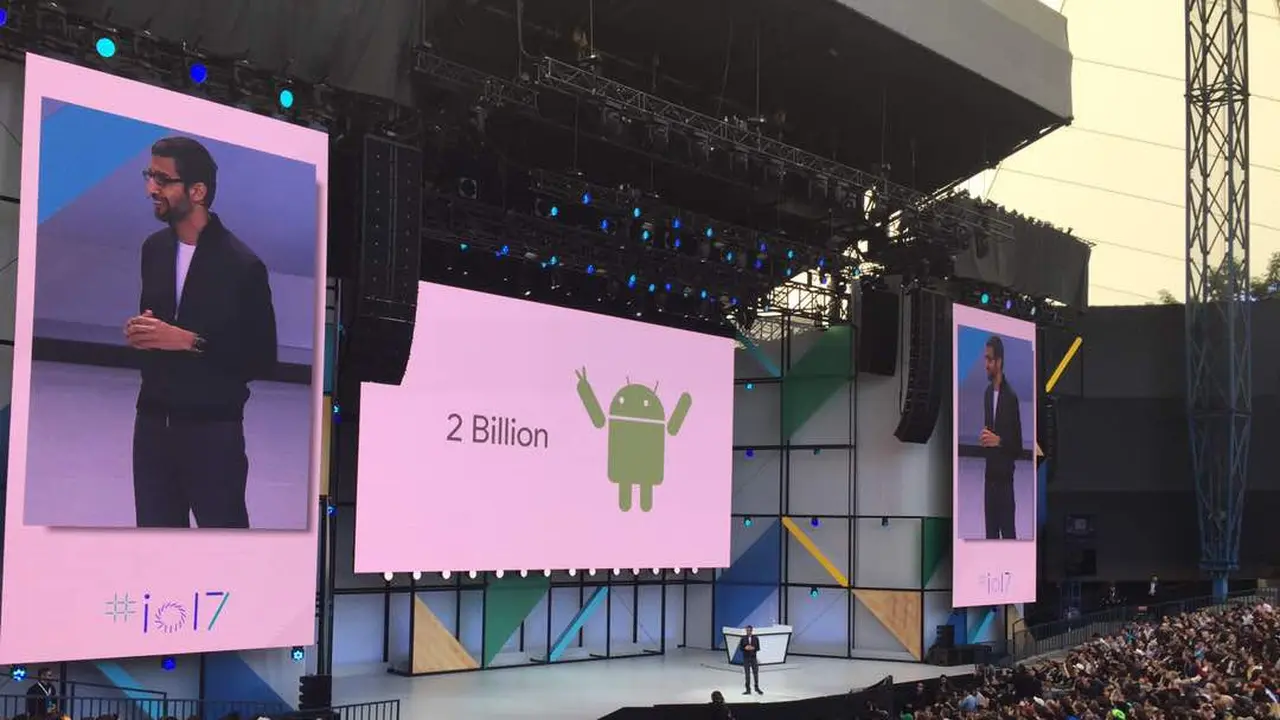CEO Google Sundar Pichai membuka sesi keynote Google I/0 2017. Liputan6.com/Jeko Iqbal Reza 