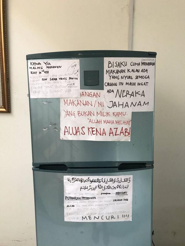 6 Tulisan Kocak Buat yang Sering Kehilangan Barang di Kulkas Ini Bikin Senyum Miris