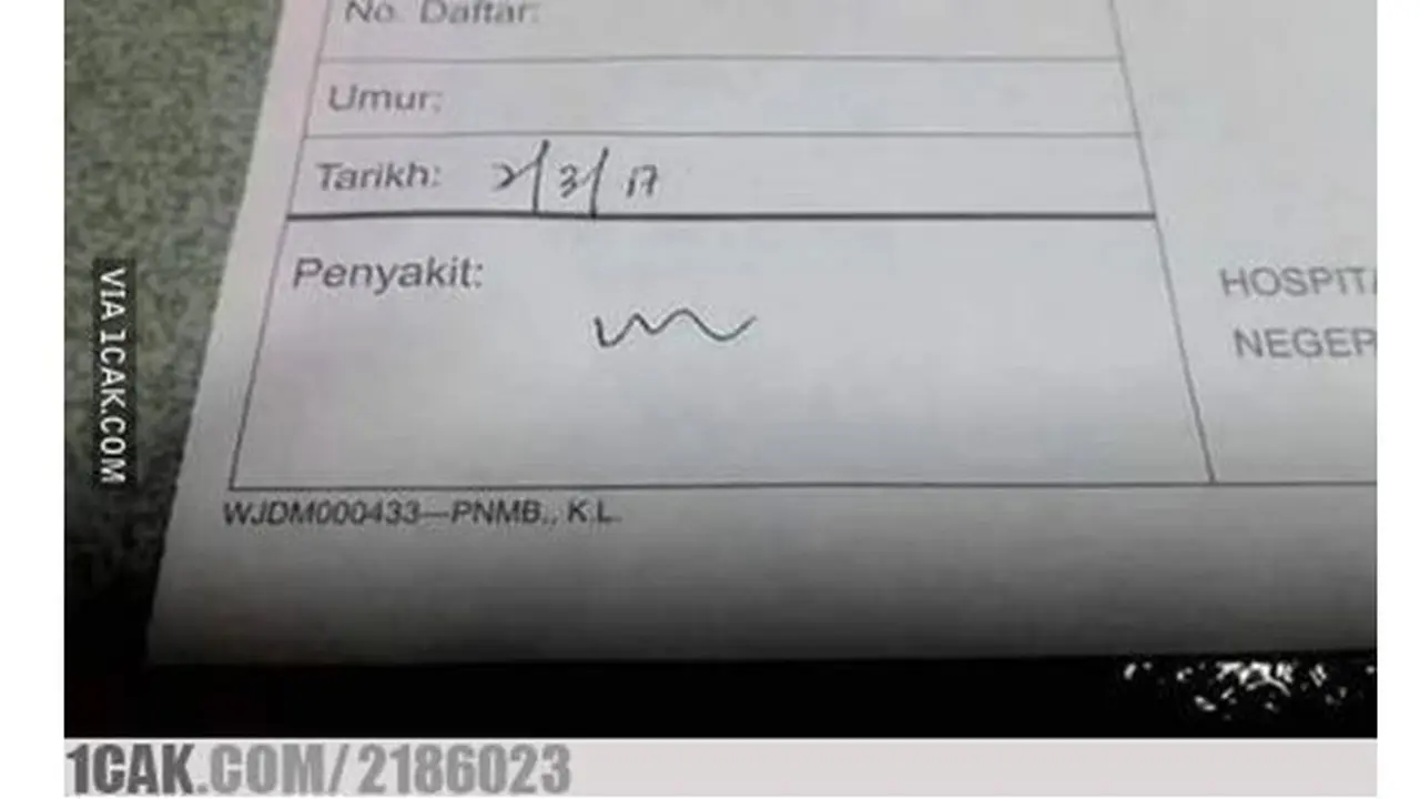 6 Tulisan Resep Dokter Ini Bacanya Bikin Geregetan