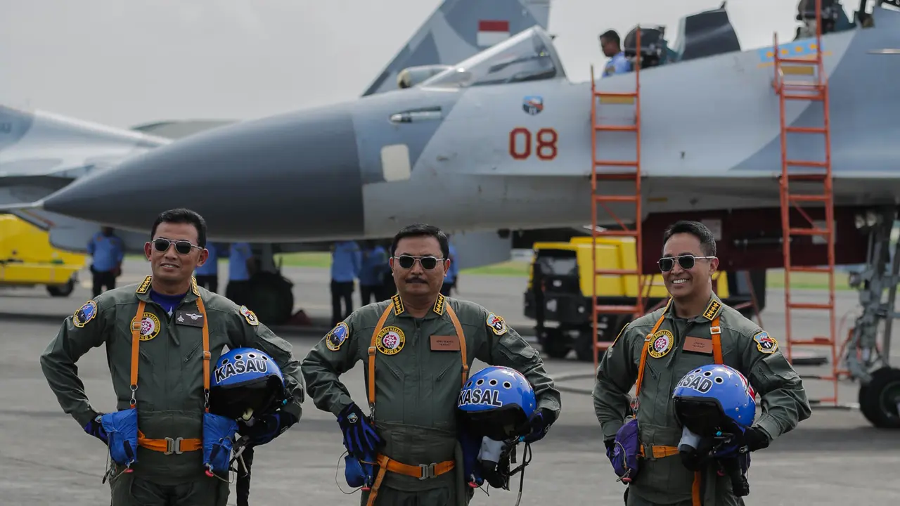 KSAU, KSAD, dan KSAL Joy Flight Naik Sukhoi SU-30