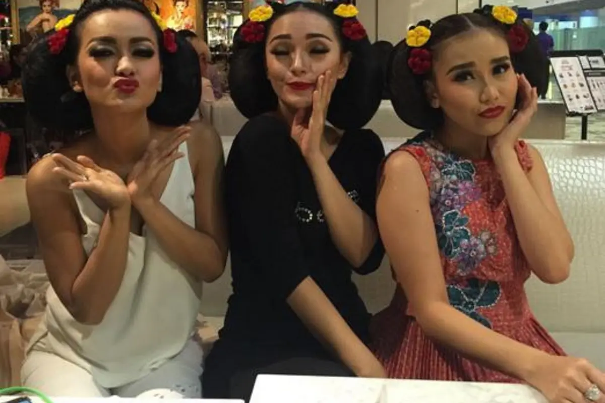 Julia Perez, Zaskia Gotik, dan Ayu Ting Ting