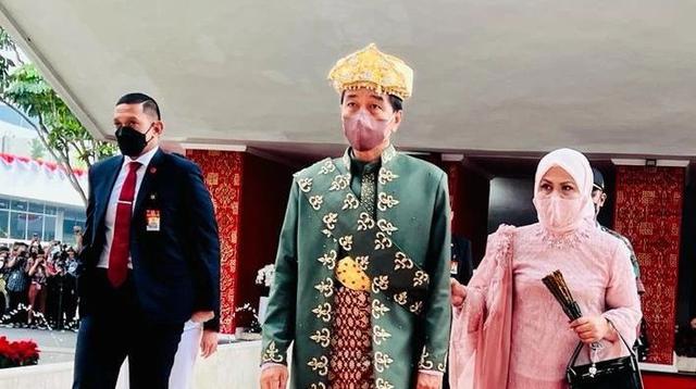 Makna Baju Adat Paksian yang Dipakai Presiden Jokowi. (Sumber: Instagram/sekretariat.kabinet)