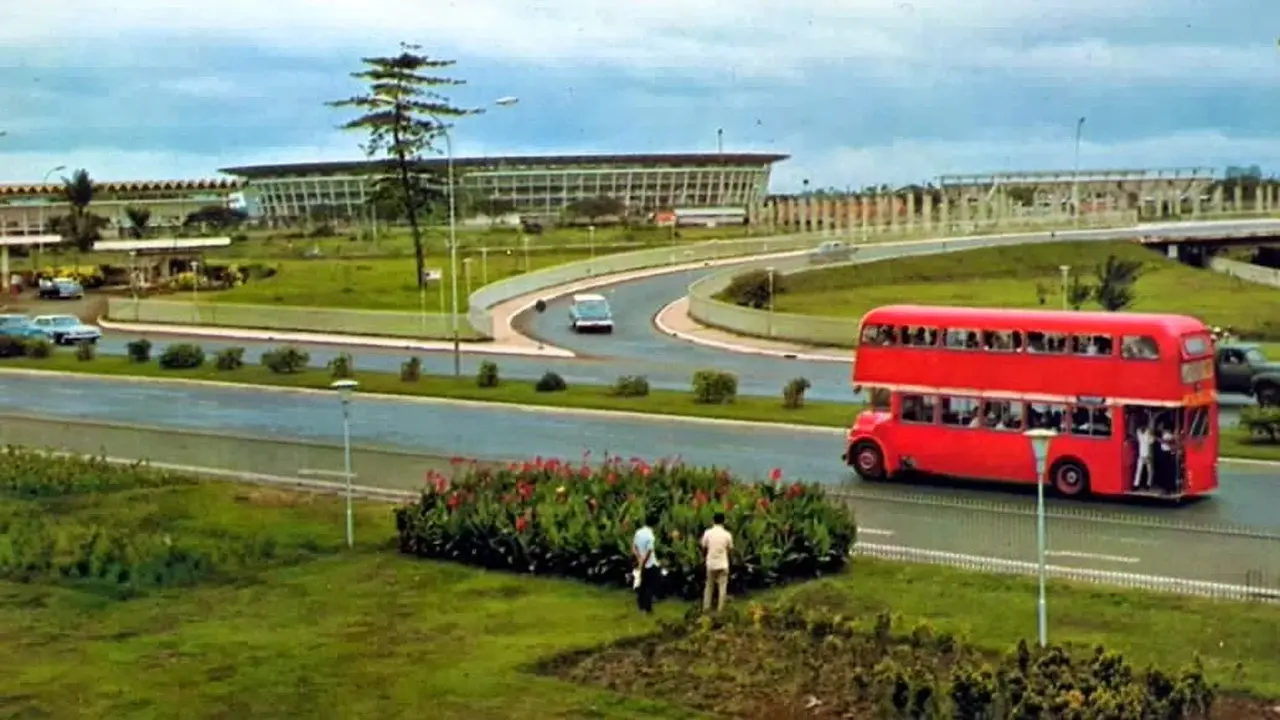 bus tingkat