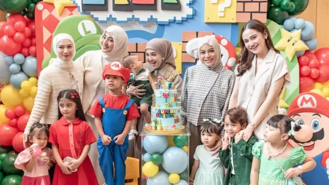 Syifa Hadju saat Hadir Ulang Tahun Putra Pertama Kesha Ratuliu. [@kesharatuliu05]