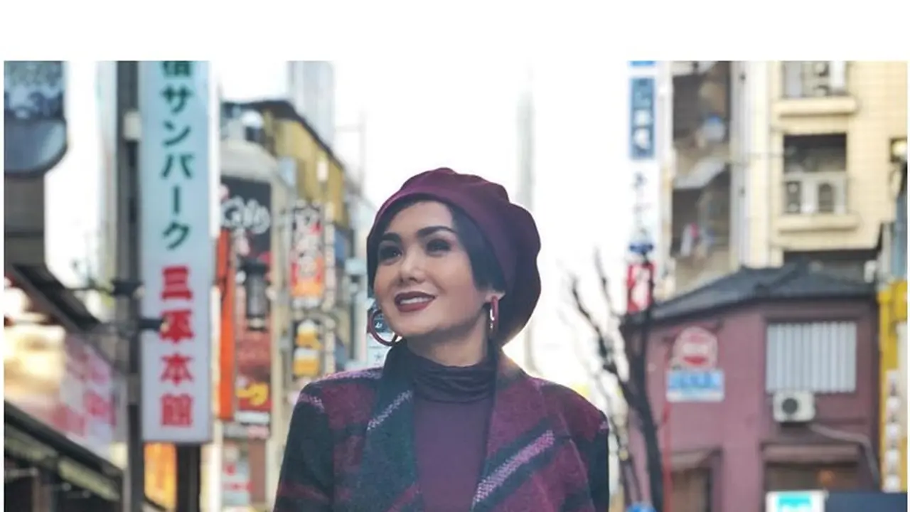 Yuni Shara.