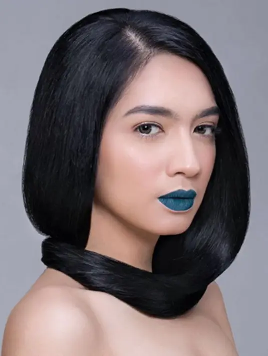 Foto-foto yang diunggah Angel Karamoy di akun instagram miliknya kerap mendapat komentar positif dari netizen. Seperti akun @windyseptian yang memuji, “Cantik kak” tulis akun tersebut. (via instagram/@realangelkaramoy)