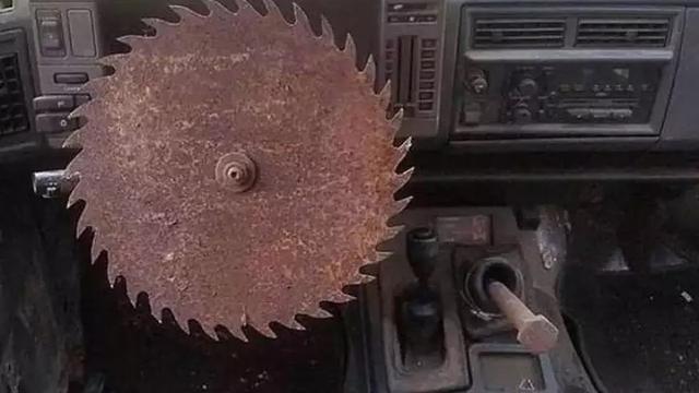 Setir mobil ekstrem (Istimewa)