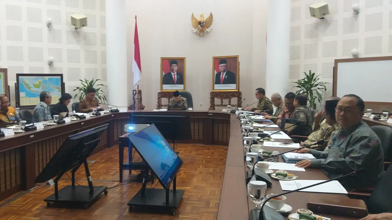 Wapres Ma'ruf Amin memimpin rapat kabinet