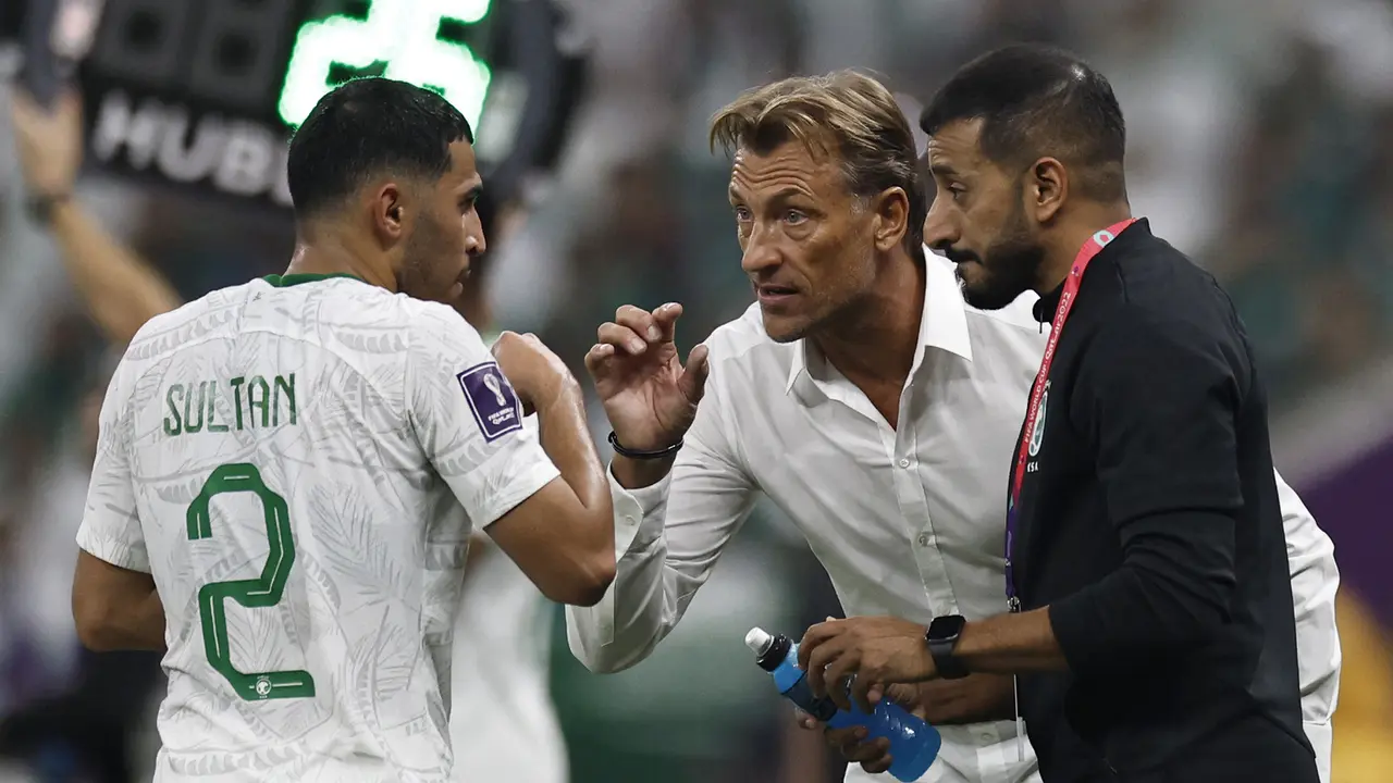 Foto: Lecutan Semangat Pelatih Herve Renard Belum Mampu Loloskan Arab Saudi ke Babak 16 Besar Piala Dunia 2022