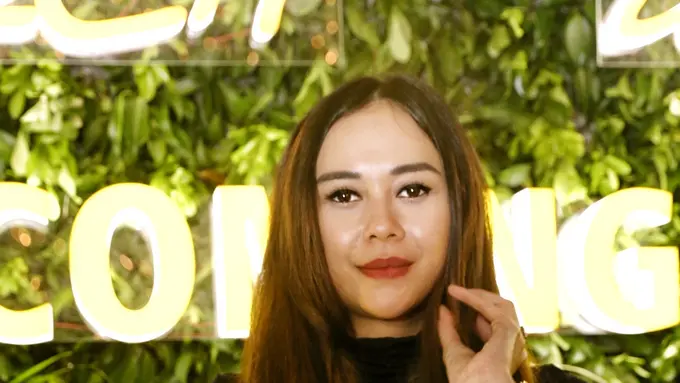 [Bintang] Aura Kasih