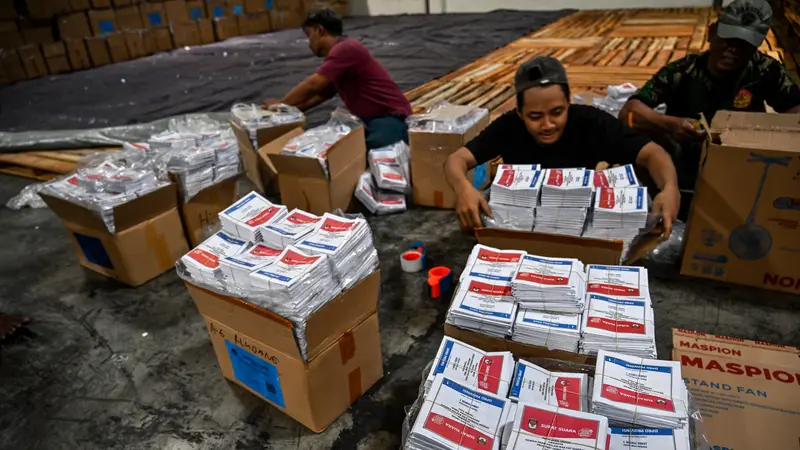 Gudang Logistik Pemilu KPU Kota Surabaya