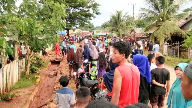 Lubang Menganga Terbentuk Tiba-Tiba di Bawah Rumah Warga Muna