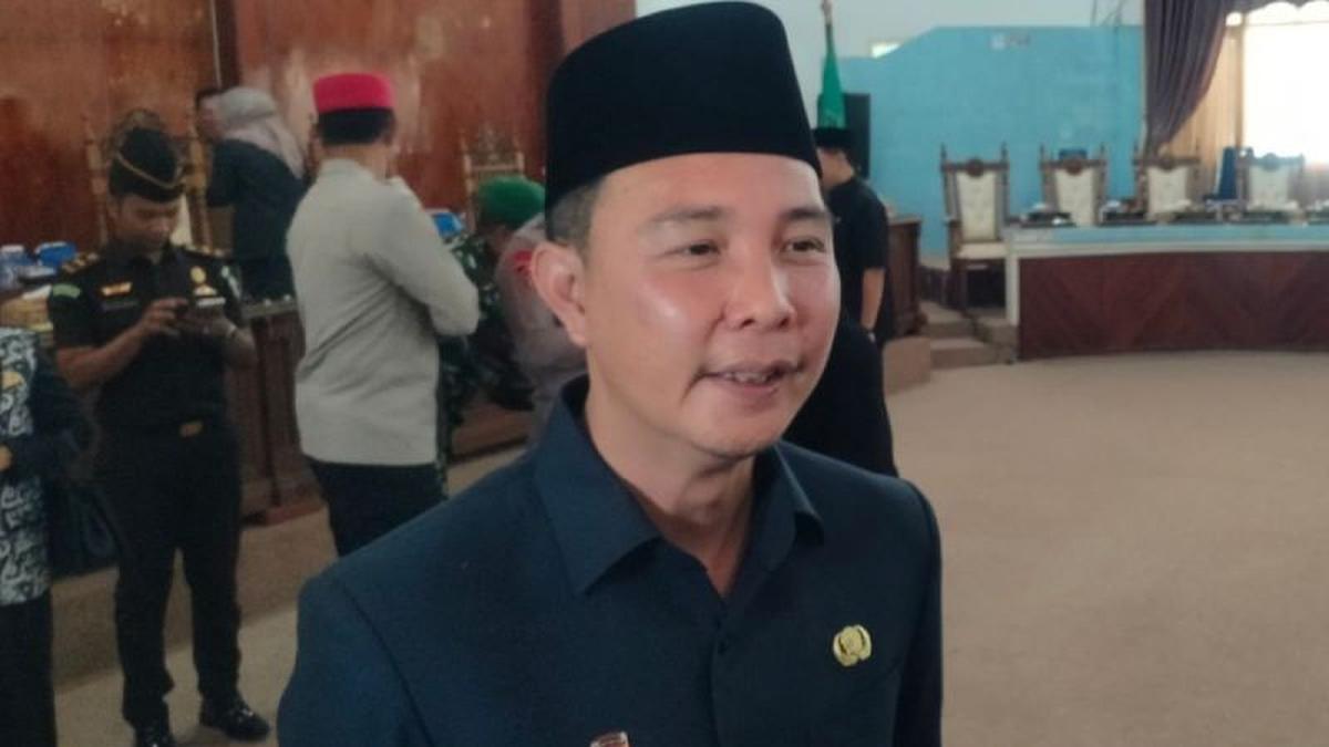 KPK Bawa Bupati Rejang Lebong ke Jakarta Usai OTT di Bengkulu