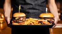 Ilustrasi burger (Photo by Peter Dawn on Unsplash)