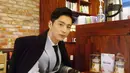 Dilansir dari Soompi, agensinya, Snowball Entertainment mengonfirmasi bahwa kekasih Shin Dong Wook adalah seorang dokter. (DramaFever)