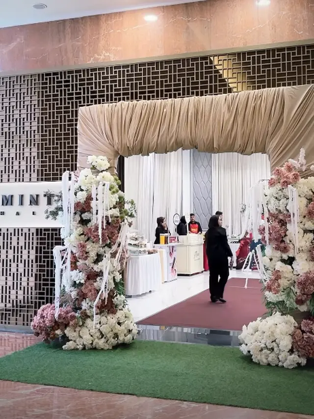 Tedak Siten Arash Putra Aaliyah dan Thariq