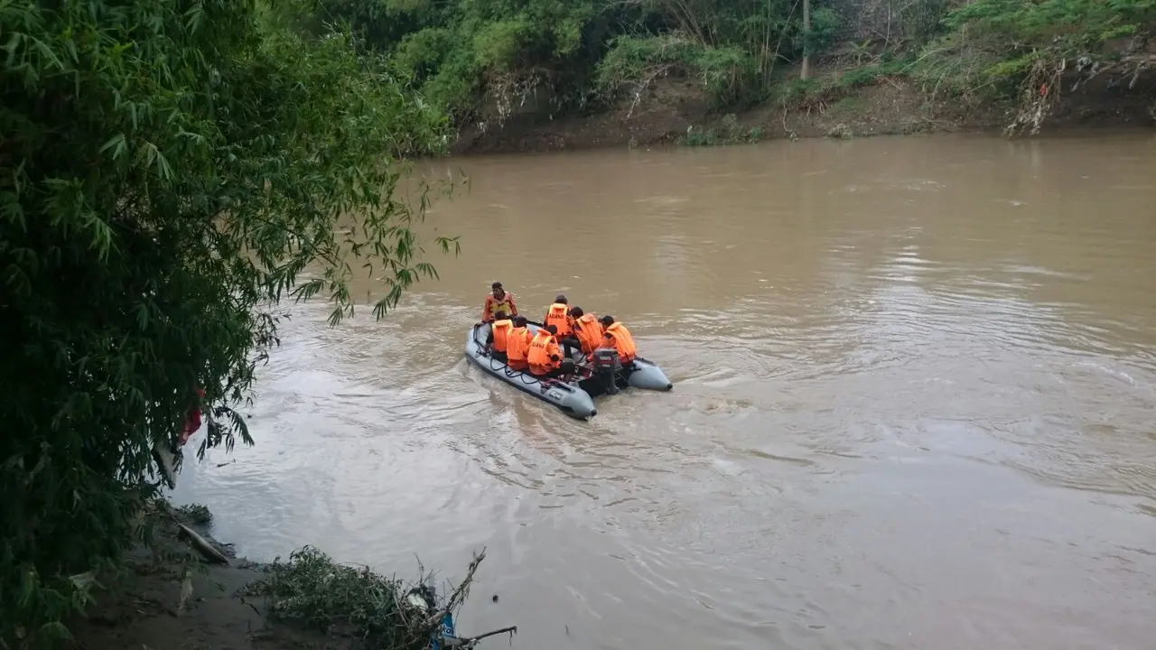 20160228-Pencarian Balita Hanyut-Cengkareng-Jakarta Barat