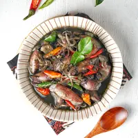 ilustrasi cumi hitam/copyright by Hanifah Kurniati (Shutterstock)
