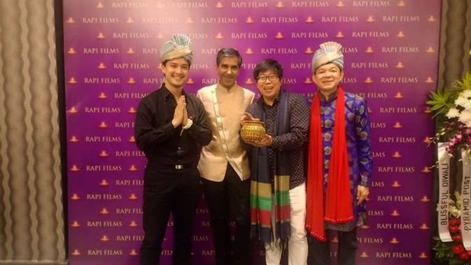 Potret selebriti Tanah Air tampil menawan dengan pakaian India di acara Diwali. (Sumber: Instagram/@sulunglandung)