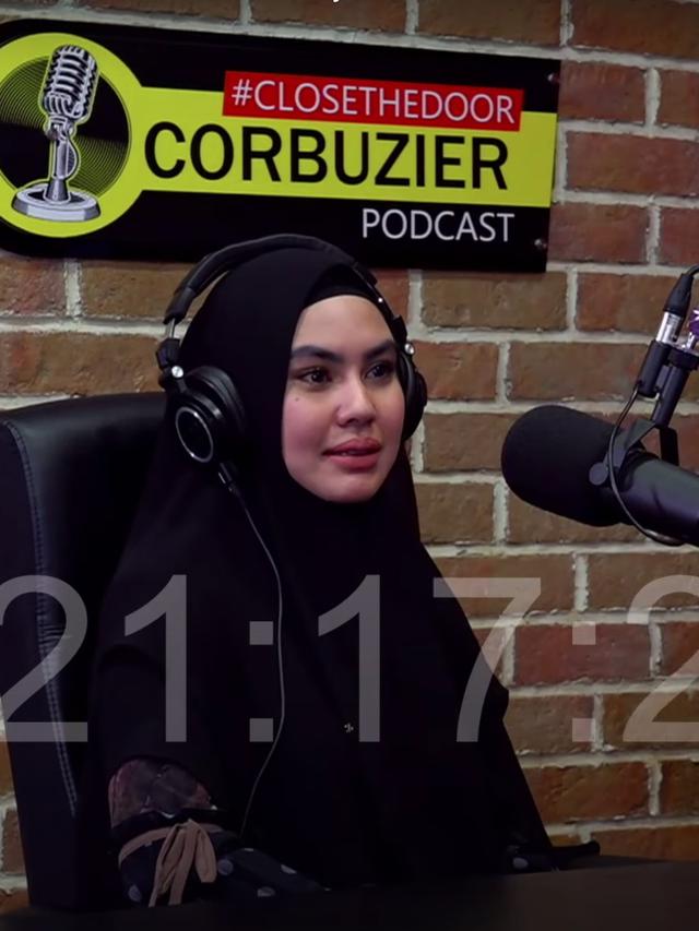 Kartika Putri dalam konten Deddy Corbuzier. (Foto: YouTube Deddy Corbuzier)