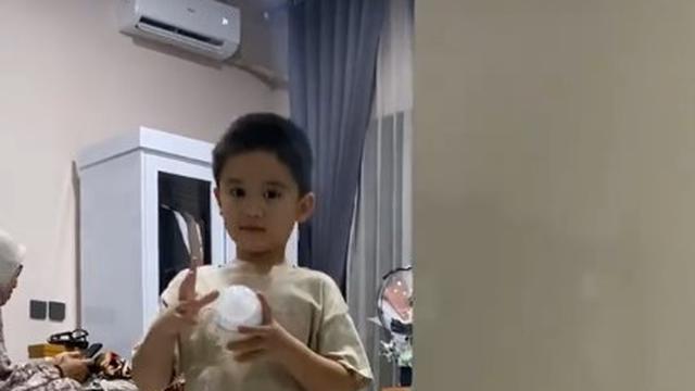 Lucunya Athar Anak Citra Kirana saat Meminta Adik ke Mamanya, Bikin Gemas Netizen