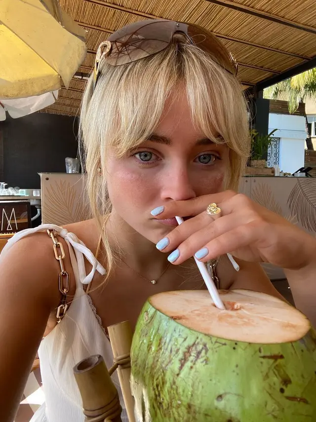 Sabrina Carpenter (Instagram/sabrinacarpenter)