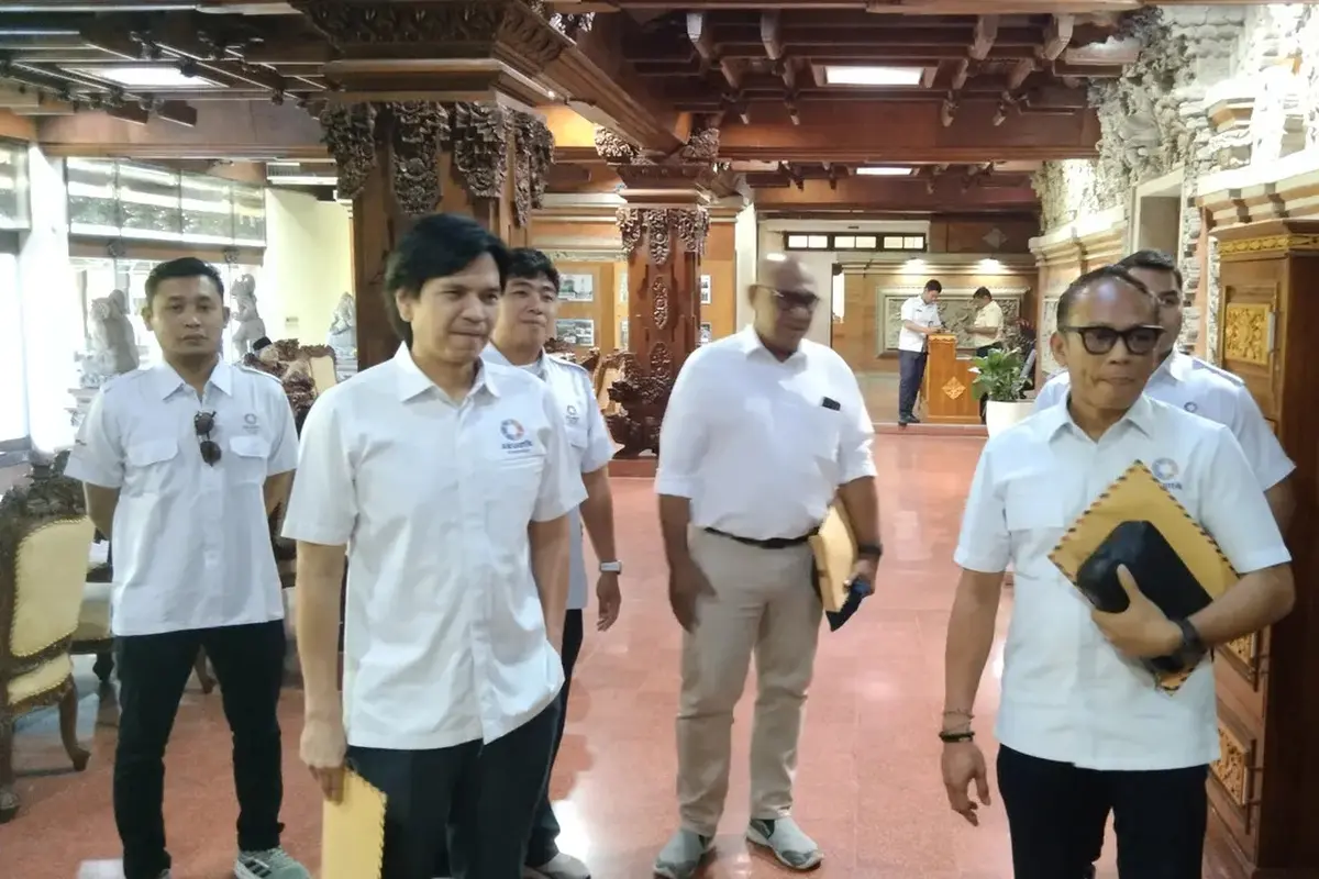 Pengurus Besar Akuatik Indonesia (PB AI) Pusat dan PB AI Provinsi Bali, melakukan kunjungan dan audiensi resmi ke Gubernur Bali, Wayan Koster