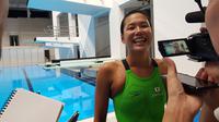 Perenang Jepang, Airi Ike, terkesan dengan keramahan masyarakat Indonesia yang turut mendukung penyelenggaraan Asian Para Games 2018. (Bola.com/Zulfirdaus Harahap)