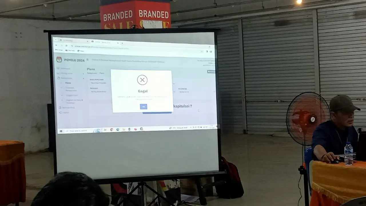Rapat Pleno PPK, Kec  Batam Kota di saksikan Bawaslu Provinsi Kepri, Zulhadril Putra. (Liputan6.com/Ajang Nurdin)