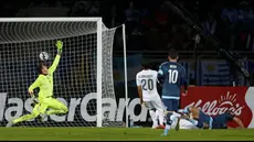 Cuplikan Copa America: Argentina vs Uruguay 1-0