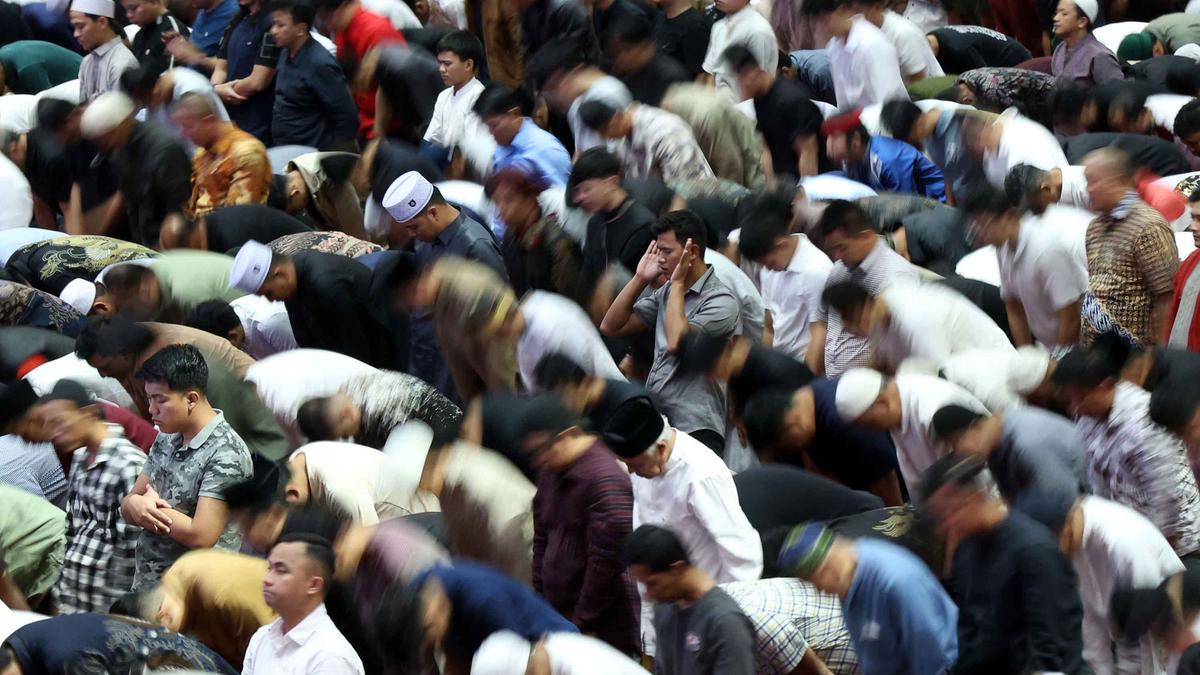 Tarawih Perdana Ramadan 1447 Hijriah, Ribuan Umat Muslim Padati Masjid Istiqlal Jakarta