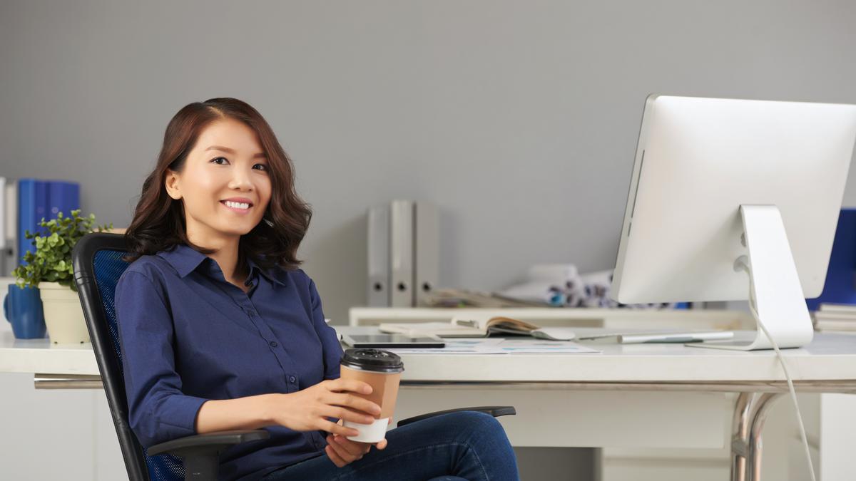 Jangan Salah Duduk! Ini Cara Posisi Duduk yang Benar agar Punggung Tidak Bungkuk