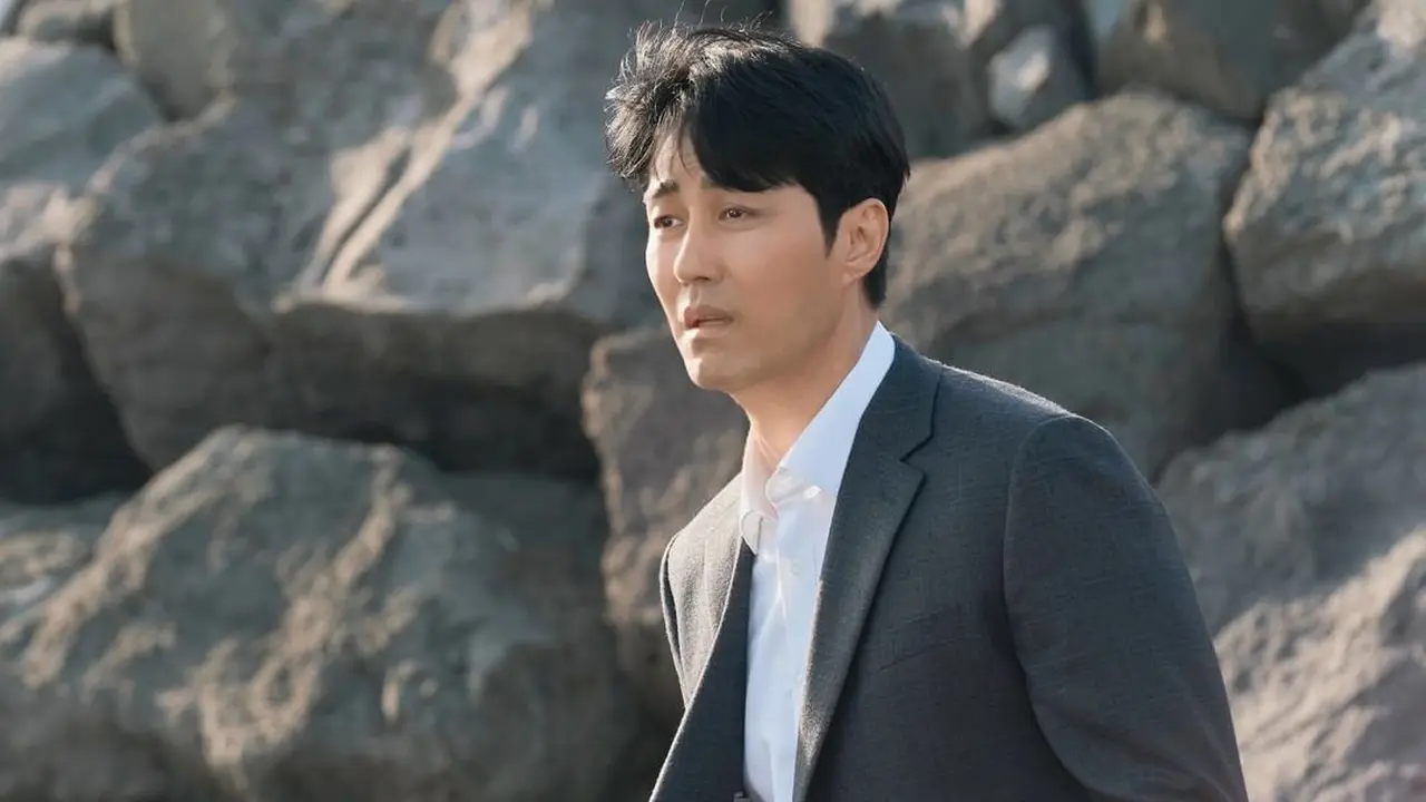 Cha Seung Won dalam Our Blues. (Instagram/ tvn_drama)