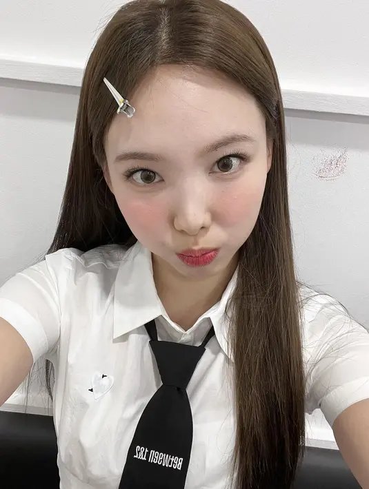 Seperti diketahui, stalker Nayeon tersebut telah meresahkan penggemar, anggota TWICE dan publik sejak beberapa tahun lalu. (FOTO: instagram.com/nayeonyny/)
