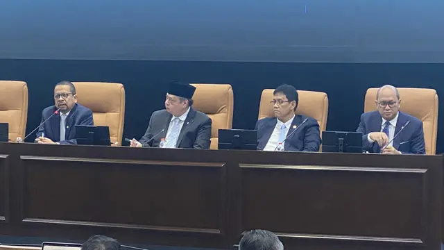 Menteri Koordinator Bidang Perekonomian Airlangga Hartarto di Komplek DPR RI, Senayan, Jakarta, Rabu (20/5/2026). (Liputan6.com/Christian)