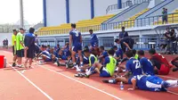 Persib saat sesi latihan. (Bola.com/Erwin Snaz)