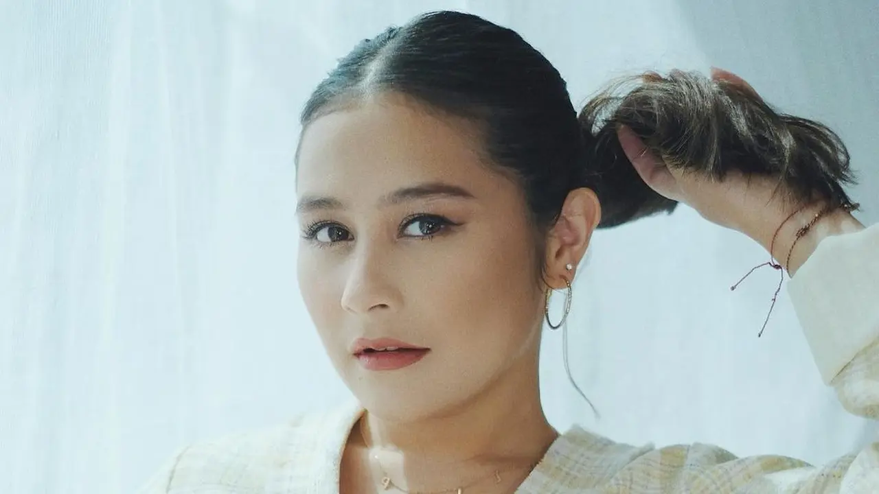 Prilly Latuconsina