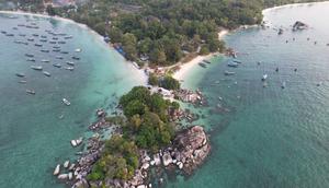 Ilustrasi Tanjung Kelayang. (c) raditya/Shutterstock (via Kemenpar)