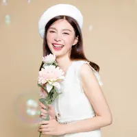 ilustrasi perempuan bahagia/Auttapol Tatiyarat/Shutterstock