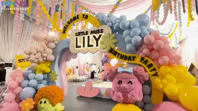 Potret Dekorasi Perayaan Ultah ke-2 Lily Anak Angkat Raffi Gigi (YouTube/Rans Entertainment)